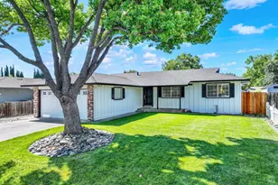 1154 Woodridge Dr, Vacaville, CA 95687 - Photo 2