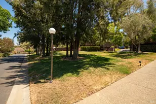 88 Forest Ln, San Rafael, CA 94903 - Photo 32