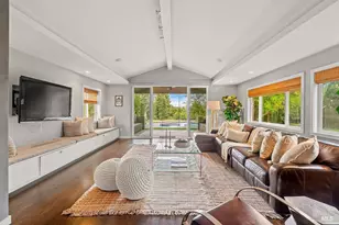 10936 Eastside Rd, Healdsburg, CA 95448 - Photo 2