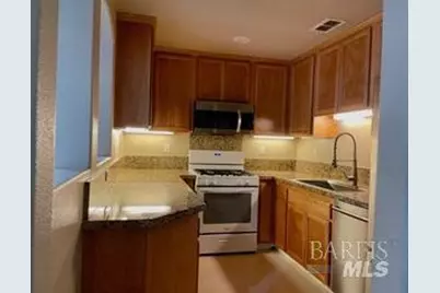 300 Locust Drive #22, Vallejo, CA 94591 - Photo 6