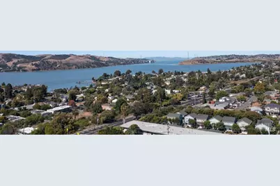 455 W M Street, Benicia, CA 94510 - Photo 36