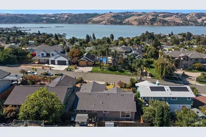 455 W M Street, Benicia, CA 94510 - Photo 4