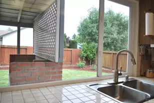 1702 Capistrano Dr, Petaluma, CA 94954 - Photo 14