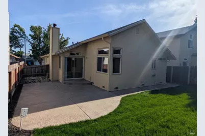 349 Zachary Drive, Vacaville, CA 95687 - Photo 2