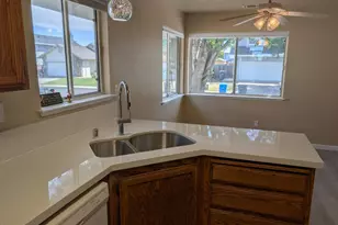 349 Zachary Dr, Vacaville, CA 95687 - Photo 8
