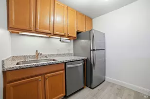 1370 Townview Ave, Santa Rosa, CA 95405 - Photo 14