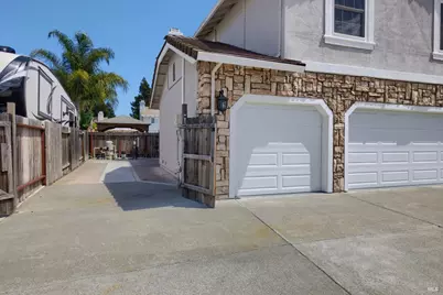 307 Flagstone Court, Vacaville, CA 95687 - Photo 48