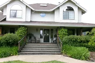 1223 Melissa Ct, Santa Rosa, CA 95409 - Photo 2