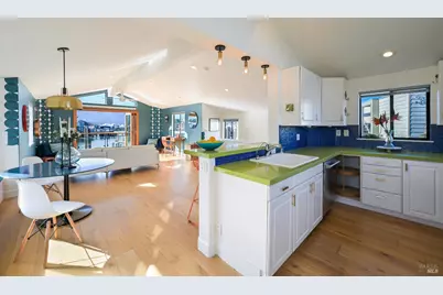 38 S 40 Dock, Sausalito, CA 94965 - Photo 12