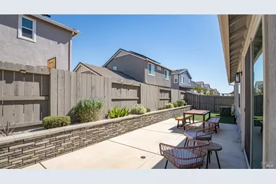 833 Cosmos Drive, Vacaville, CA 95687 - Photo 38