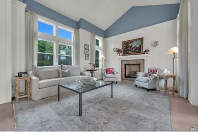 121 N Newport Drive, Napa, CA 94559 - Photo 14