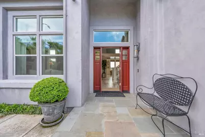 121 N Newport Drive, Napa, CA 94559 - Photo 10