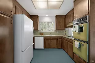 2904 Jason Dr, Santa Rosa, CA 95405 - Photo 14