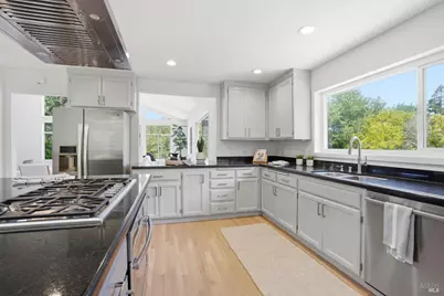 53 Circle Road, San Rafael, CA 94903 - Photo 8