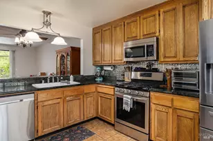 1053 Margaret Ct, Novato, CA 94947 - Photo 8