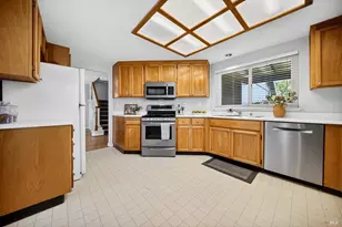 26 Jason Ct, Petaluma, CA 94954 - Photo 20