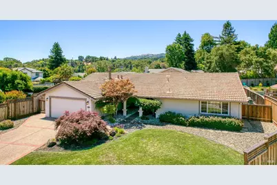 65 Vivian Court, Novato, CA 94947 - Photo 2