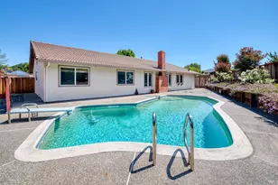 65 Vivian Ct, Novato, CA 94947 - Photo 4
