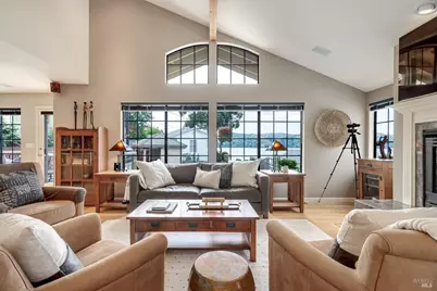 814 W I Street, Benicia, CA 94510 - Photo 6