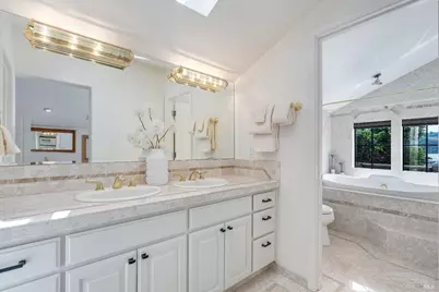 814 W I Street, Benicia, CA 94510 - Photo 22