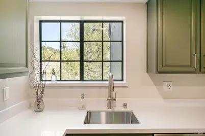 194 Pelican Lane, Novato, CA 94949 - Photo 14
