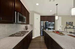 837 Erin Way, Napa, CA 94559 - Photo 26