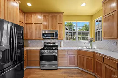 4717 Starbuck Avenue, Santa Rosa, CA 95409 - Photo 6