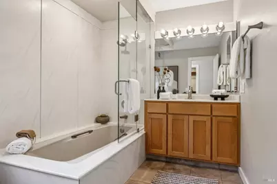 401 Oak Brook Place, Santa Rosa, CA 95409 - Photo 52