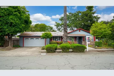 417 W 8th Street, Santa Rosa, CA 95401 - Photo 2
