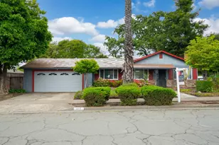 417 W 8th St, Santa Rosa, CA 95401 - Photo 2