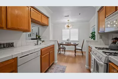 106 Roseburg Way, Fairfield, CA 94534 - Photo 16