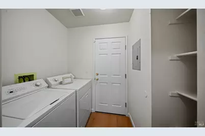 106 Roseburg Way, Fairfield, CA 94534 - Photo 18