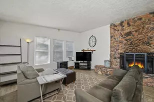 11664 Lakeview Dr, Clearlake Oaks, CA 95423 - Photo 2