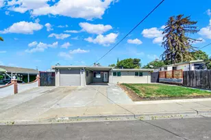 14 Joan Dr, American Canyon, CA 94503 - Photo 2