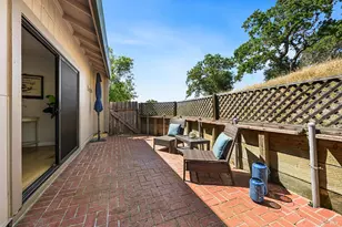 32 Mariposa Ln, Novato, CA 94947 - Photo 12