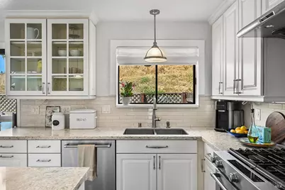 32 Mariposa Lane, Novato, CA 94947 - Photo 6