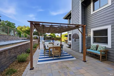 512 McNear Avenue, Petaluma, CA 94952 - Photo 38