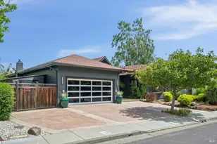 36 Main Dr, San Rafael, CA 94901 - Photo 2