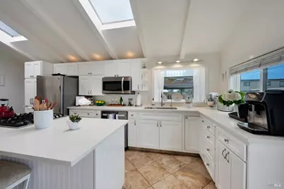 7036 Cliff Avenue, Bodega Bay, CA 94923 - Photo 14