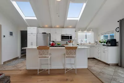 7036 Cliff Avenue, Bodega Bay, CA 94923 - Photo 12