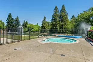 2426 Lakeview Dr, Santa Rosa, CA 95405 - Photo 34