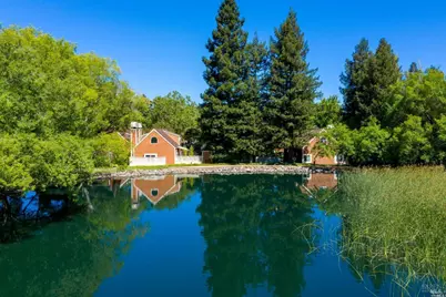 2426 Lakeview Drive, Santa Rosa, CA 95405 - Photo 42