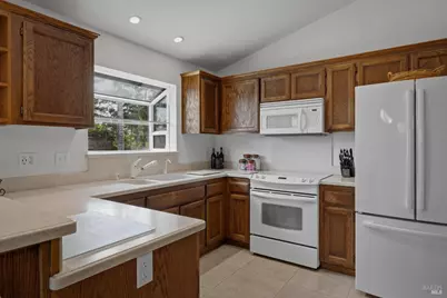 2273 White Chapel Court, Santa Rosa, CA 95401 - Photo 18