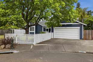 2273 White Chapel Ct, Santa Rosa, CA 95401 - Photo 1