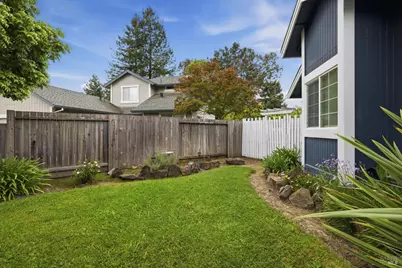 2273 White Chapel Court, Santa Rosa, CA 95401 - Photo 4