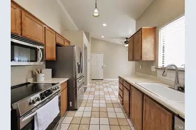 110 Fairview Drive, Vacaville, CA 95687 - Photo 10