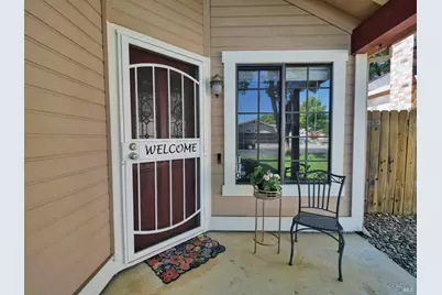 110 Fairview Drive, Vacaville, CA 95687 - Photo 2