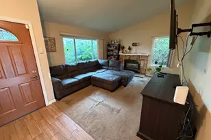 1347 Lois Ln, Suisun City, CA 94585 - Photo 4