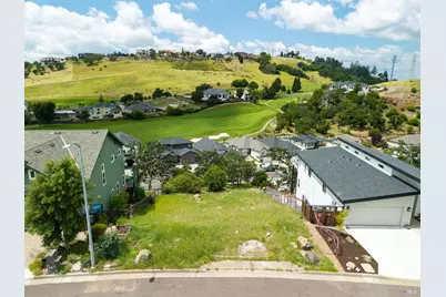 3725 Deauville Place, Santa Rosa, CA 95403 - Photo 2
