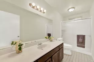 1067 Woodridge Dr, Vacaville, CA 95687 - Photo 34